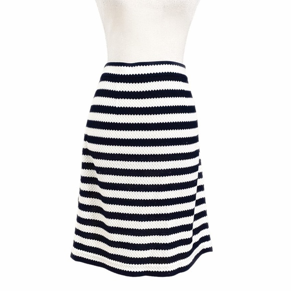 Diane VON FURSTENBERG WALDA WHITE NAVY STRIPED KNITTED SKIRT 8 - Picture 2 of 7